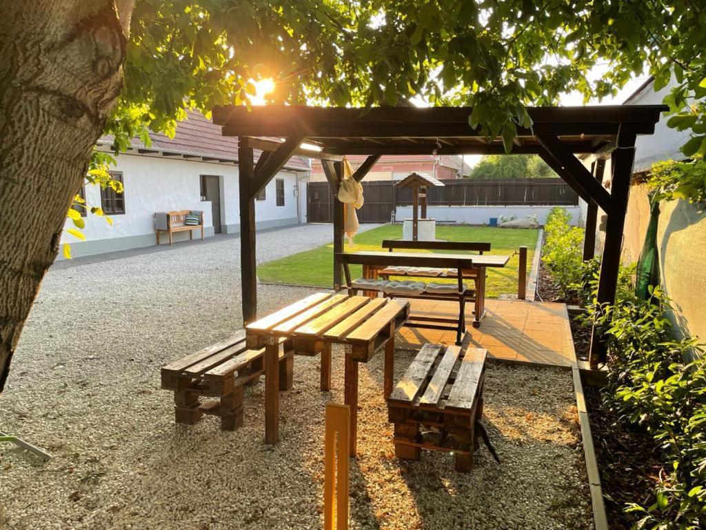 A MI KISHÁZUNK vendégház Szomod Esterno foto
