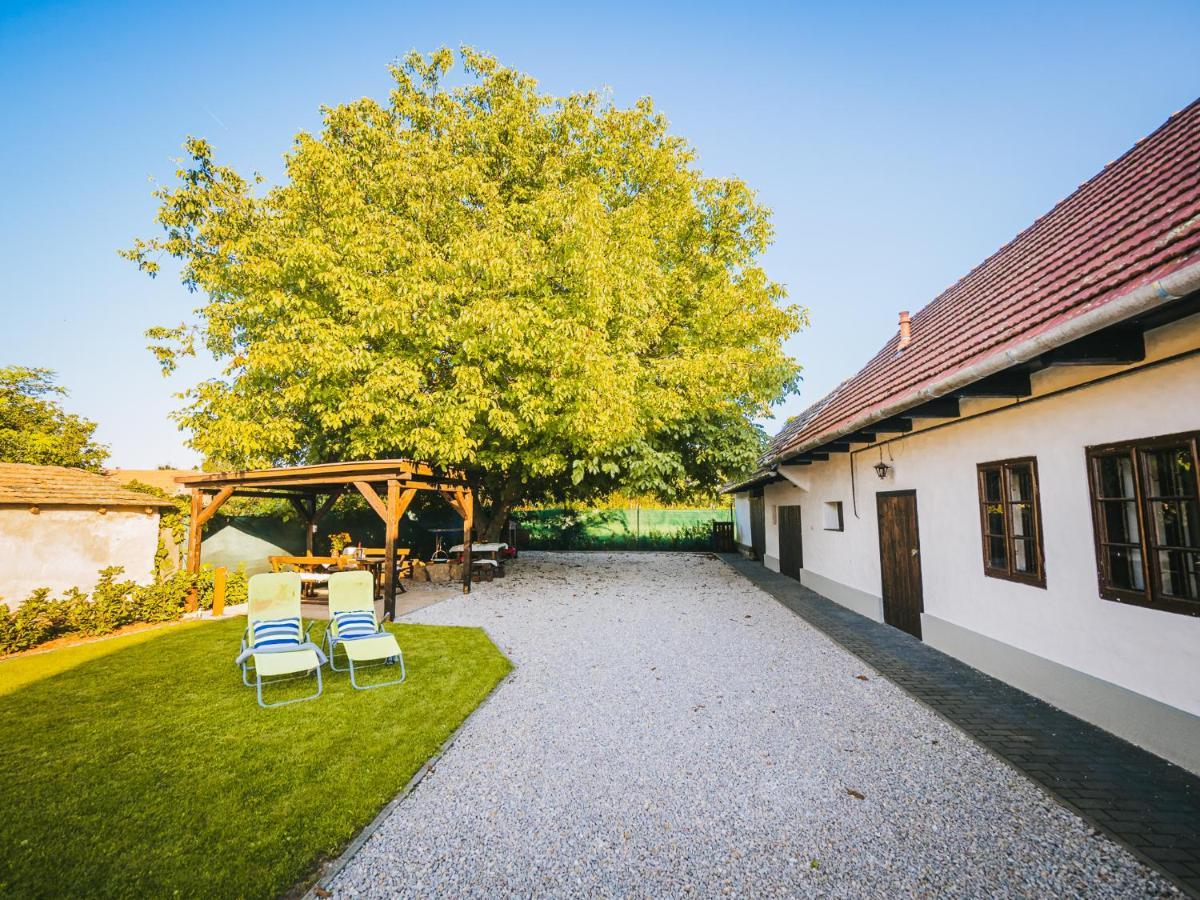 A MI KISHÁZUNK vendégház Szomod Esterno foto